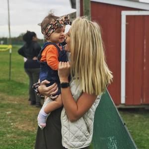 Meet your Posher, Alora